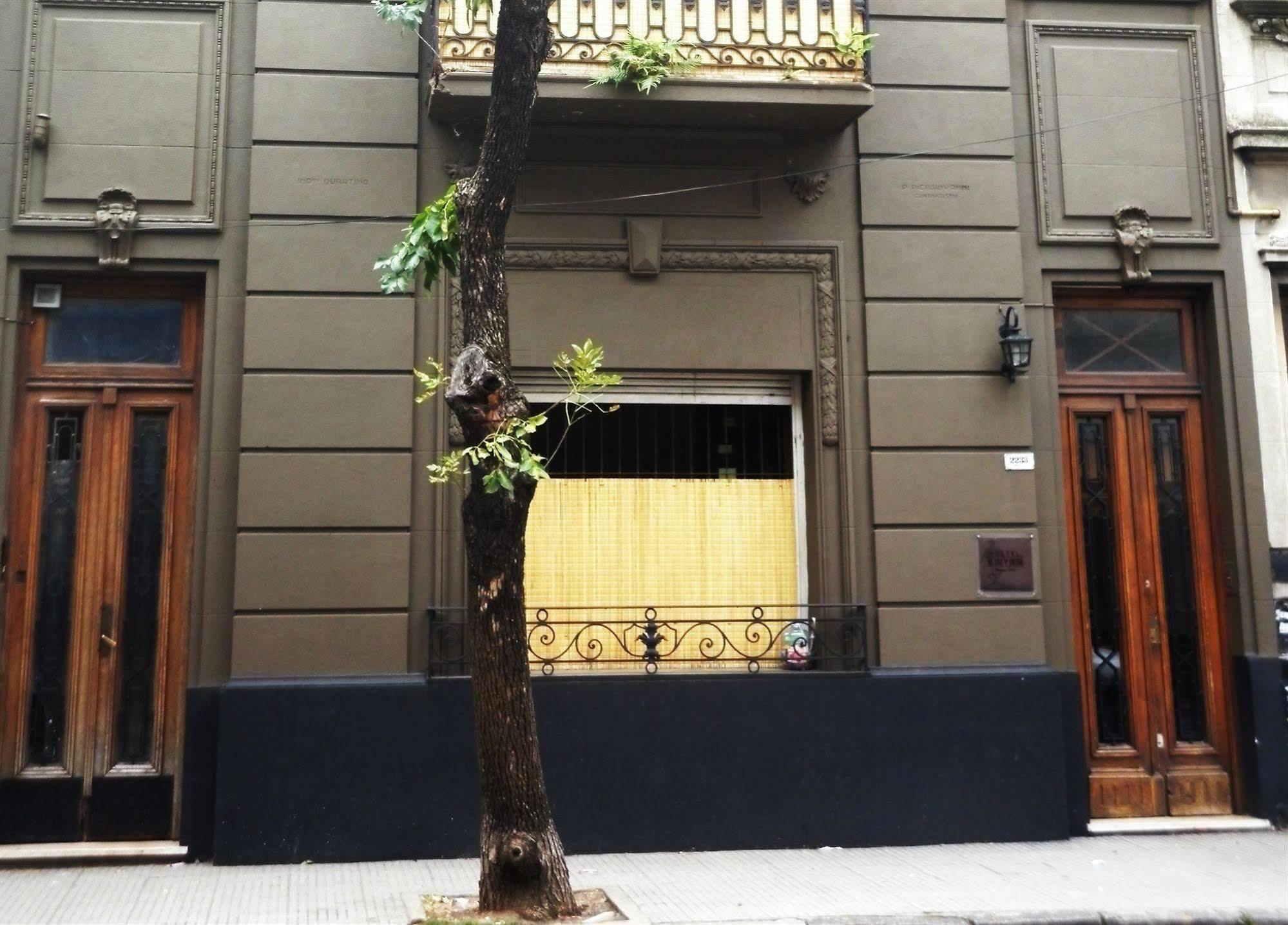 VI Luz Y Entre Hostel Buenos Aires Buitenkant foto
