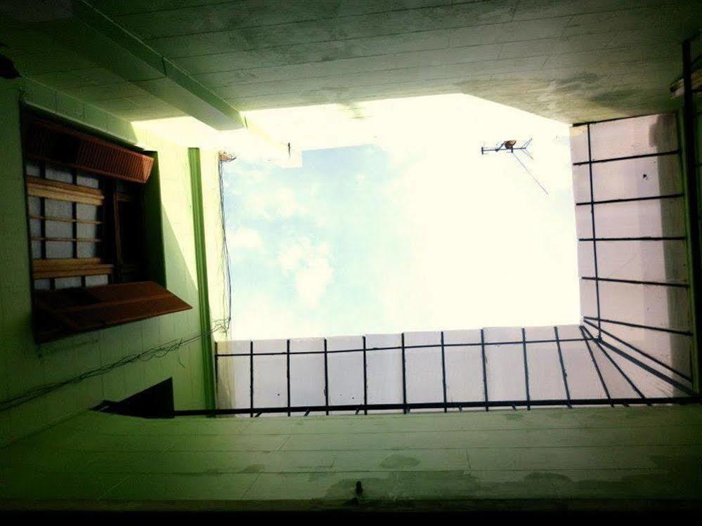 VI Luz Y Entre Hostel Buenos Aires Buitenkant foto
