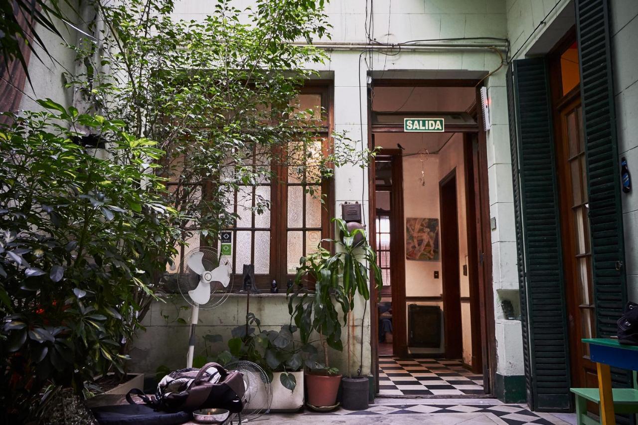 VI Luz Y Entre Hostel Buenos Aires Buitenkant foto